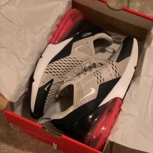 Nike Air Max 270